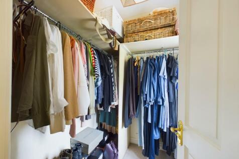 Walk in wardrobe