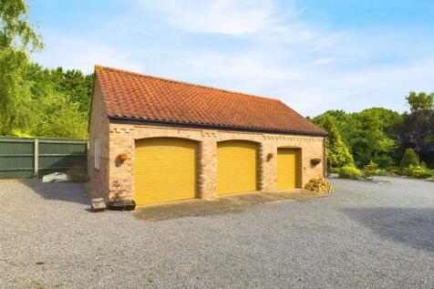 Garage &amp; Workshop