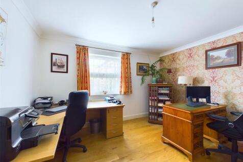 Office/Bedroom 5