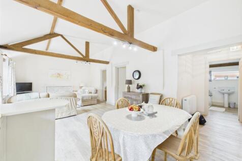 Hawthorn Reception Room / Kitchen