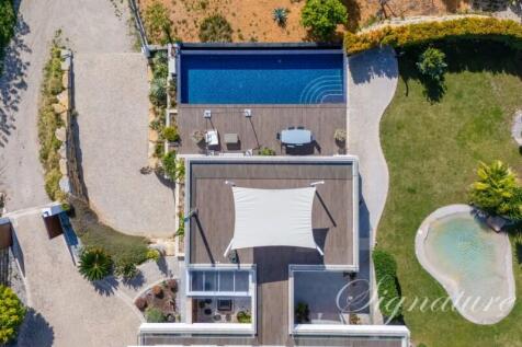 Exterior 1.6 (Large)