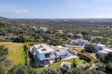 Exterior 1.8 (Large)