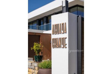 Exterior 1.23.1 (Large)