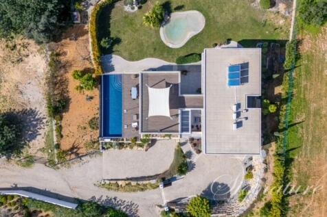 Exterior 1.5 (Large)