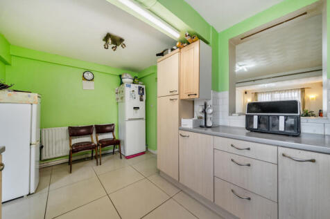 1389002-9-693fff6...