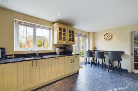 CAM03218G0-PR0032-STILL002