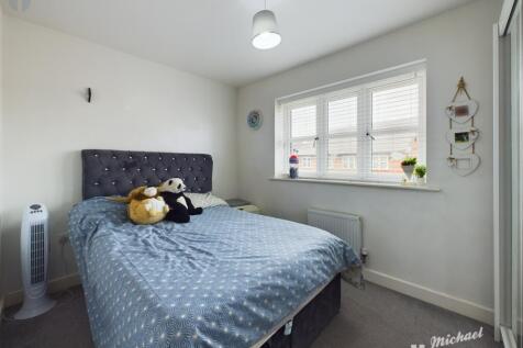 CAM03852G0-PR0045-STILL013