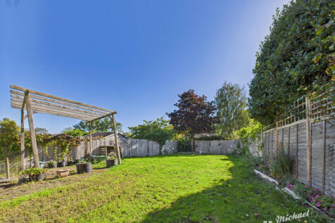 CAM03852G0-PR0441-STILL001