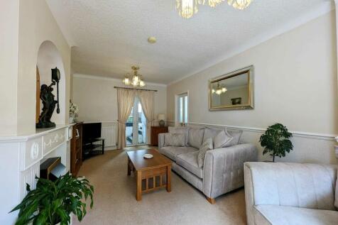 de64496a-4e1e-41b5-8fbf-8bcd5455e278