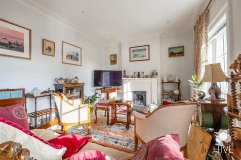 Sitting room with gas fire