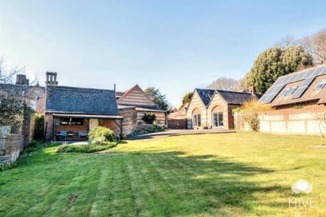 Spacious grounds with countryside views