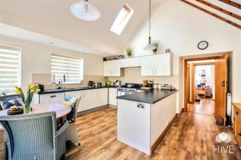 Ample work surface space