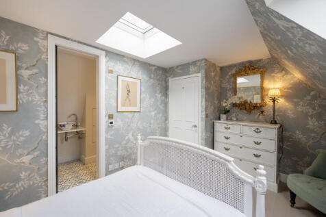 Private Realtor-23 Royal Crescent Mews-22_Lo