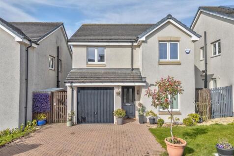 4 McBaith Way Dunfermline-2.JPG