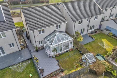 4 McBaith Way Dunfermline-1.JPG