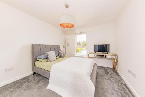 Flat 18 Anton House Forthill Road BF-2.JPG