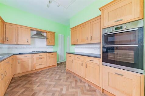 Kelly Castle Lodge Arbirlot-14.JPG