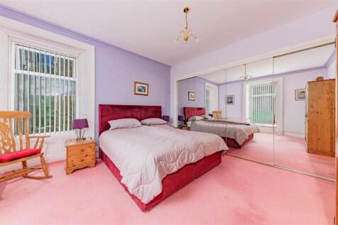 Kelly Castle Lodge Arbirlot-5.JPG