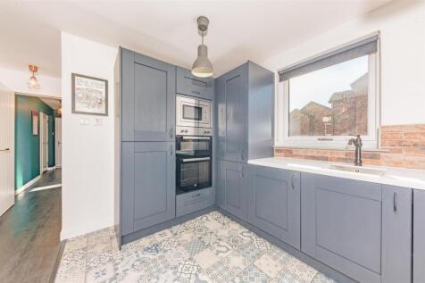 19B Shepherds Loan Dundee-2.JPG