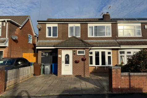 4 bed semi-detached house for sale Crossdale Road