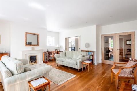 3 Oakfield House-8.jpg