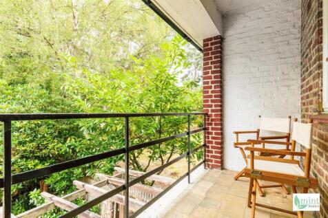 7 Priory Close - Watermark-15.jpg