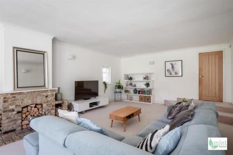 Watermark - 70 Bousley Rise-41.jpg