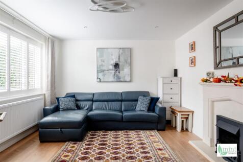 Watermark - 24 Manor Drive-21.jpg