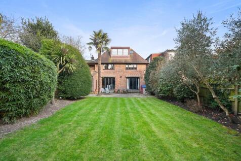 TEC - 72 Wykeham Road - GardenB1 (1).jpg