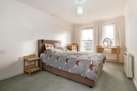 BEDROOM ONE WITH JUL