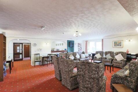 COMMUNAL LOUNGE