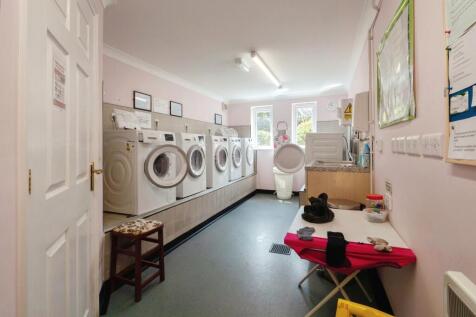 COMMUNAL LAUNDRY