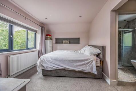 2 Firpiece, Forestside Road, Rowland¿s Castle-Smal