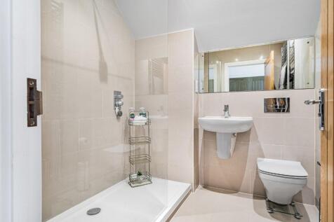 Bed One En-Suite
