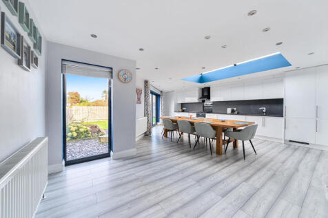 1383028-11-691ef8...