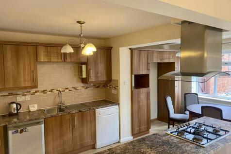 0F5512CE-1E93-4D09-9