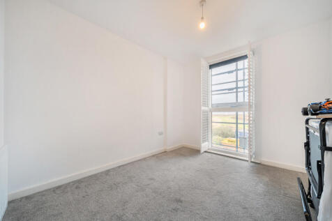 1387381-16-693822...