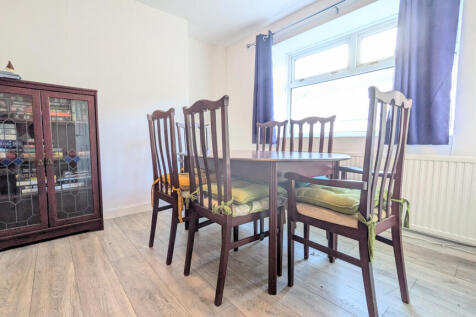 PXL_20251024_101547877.MP~2