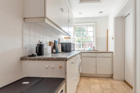 8645957-interior13.jpg