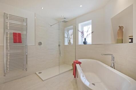 HOUSE BATHROOM