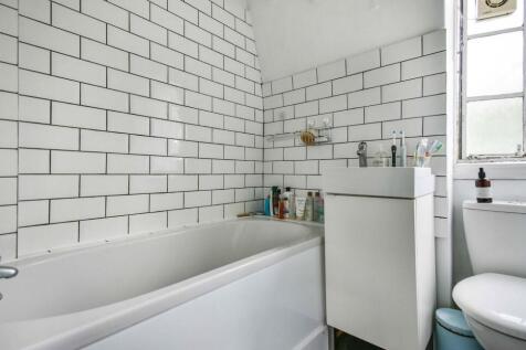 img 3 - Naylor House