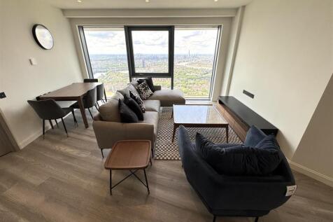 Living area pic 11.jpeg