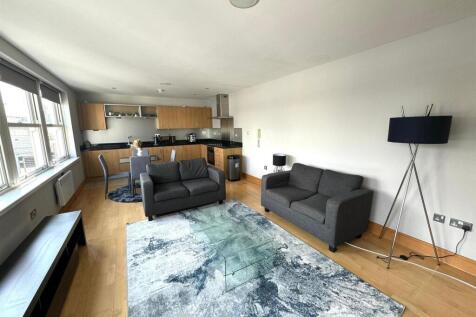 Living room pic 2.jpeg