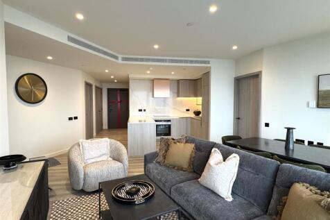 Living room pic 14.jpeg