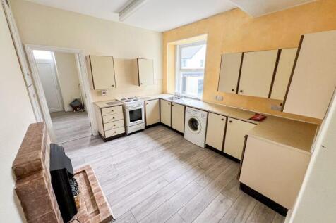 20 Selbourne Drive - Flat 1