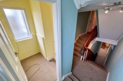 20 Selbourne Drive - Flat 2