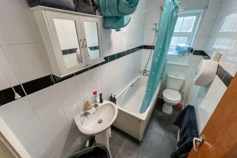 110 Castlemona Avenue, Douglas