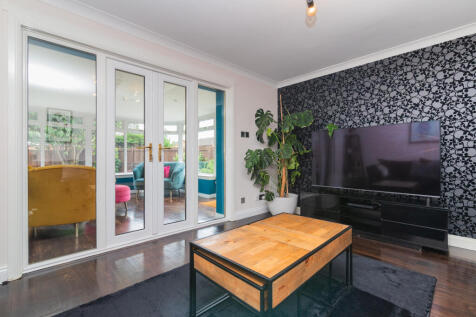 50 Fischer Gardens, Paisley L-5