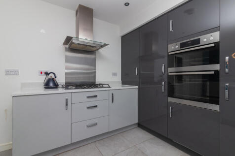 81 rosemont place, Barrhead g78 1fe L-15