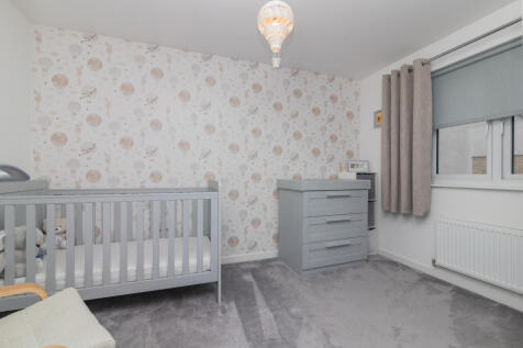 81 rosemont place, Barrhead g78 1fe L-31